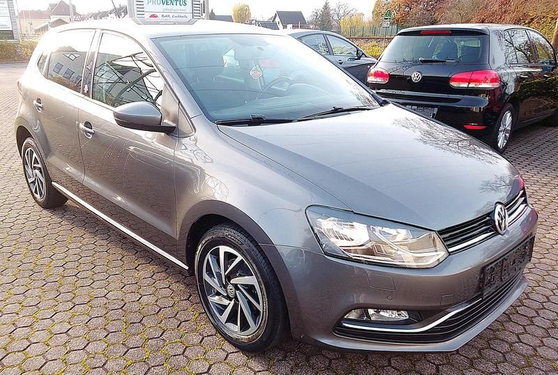 Gebraucht VW Polo 60 PS (44 kW) 2017 Grau Kleinwagen