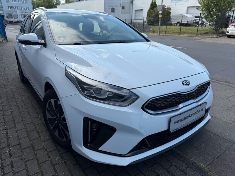 Gebraucht Kia Ceed Sportswagon Vision 141 PS (103 kW) 2021 Weiß Kombi