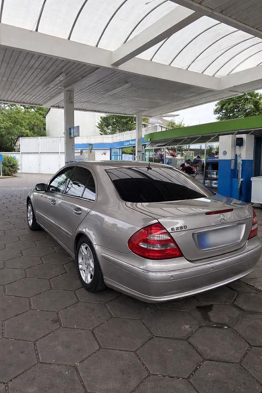 Gebraucht Mercedes E280 Elegance 177 PS (130 kW) 2005 Beige Limousine