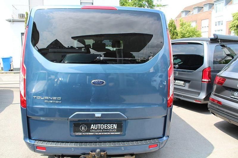Gebraucht Ford Tourneo Titanium X 185 PS (136 kW) 2020 Blau Van / Kleinbus