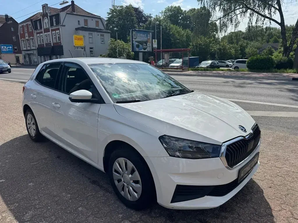 Gebraucht Skoda Fabia 80 PS (58 kW) 2022 Bila candy/candyweiss Kleinwagen
