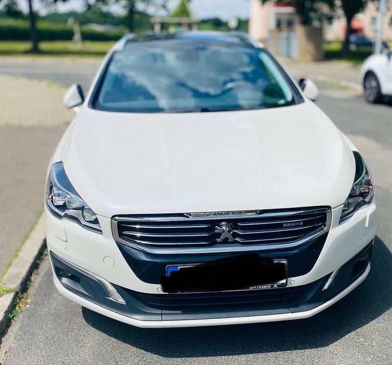 Weiß Gebraucht 2015 Peugeot 508 Allure Kombi | 11.000 € (Fairer Preis) - Bild 1/4