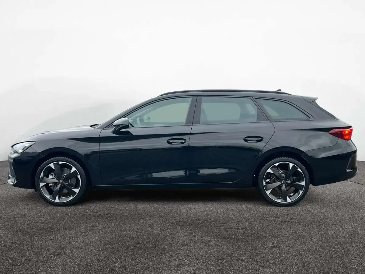 Usata Cupra Leon 150 CV (110 kW) 2025 Nero Berlina