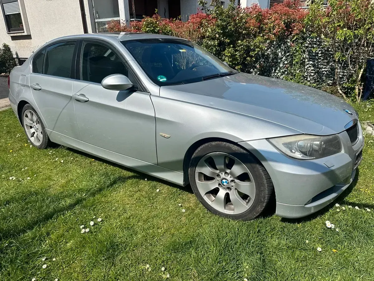 Gebraucht BMW 325 197 PS (144 kW) 2008 Silber Limousine