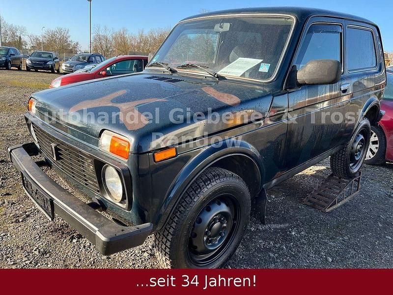 Gebraucht Lada niva 83 PS (61 kW) 2014 Grün SUV