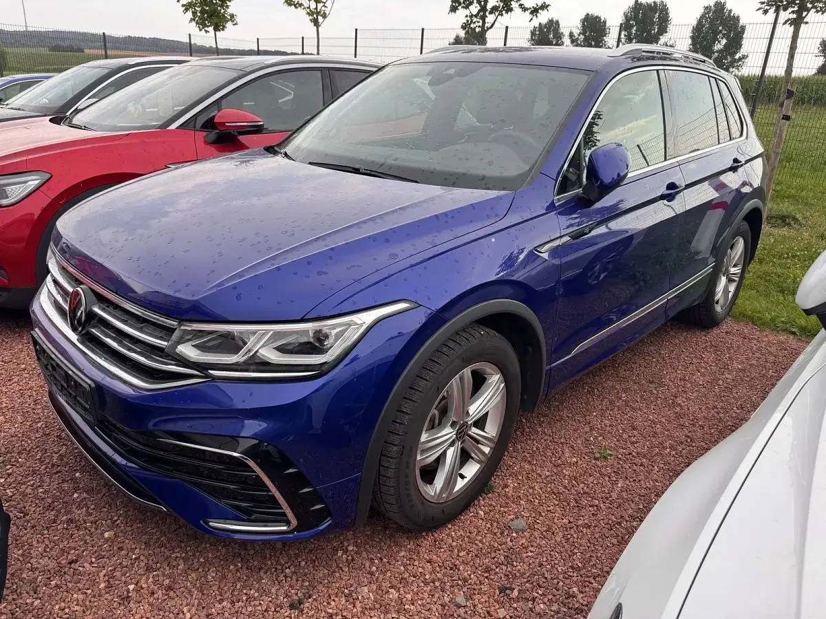 Gebraucht VW Tiguan R-line 190 PS (139 kW) 2022 Lapiz blue metallic SUV