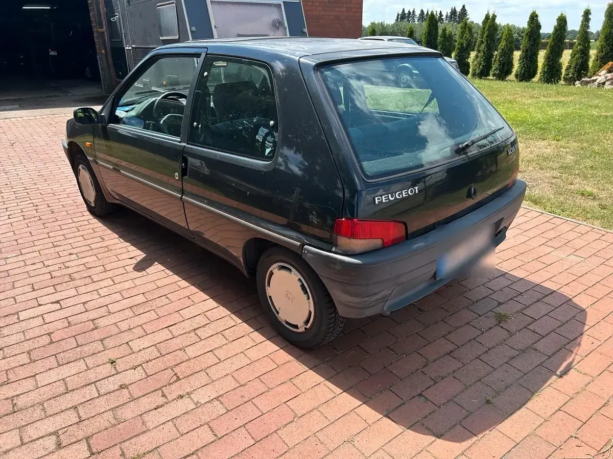 Gebraucht Peugeot 106 58 PS (42 kW) 1995 Schwarz Kleinwagen