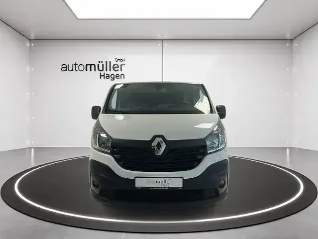 Gebraucht Renault Trafic Komfort 146 PS (107 kW) 2019 Weiß Van / Kleinbus