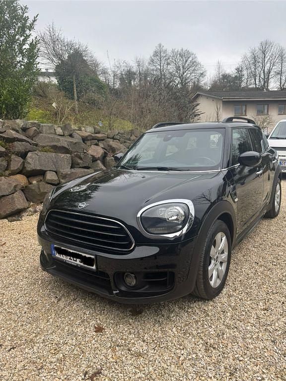 Schwarz Gebraucht 2020 Mini One Countryman SUV | 16.500 € (Fairer Preis) - Bild 1/4