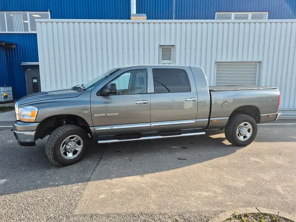 Gebraucht Dodge Ram 345 PS (253 kW) 2006 Grau Pickup