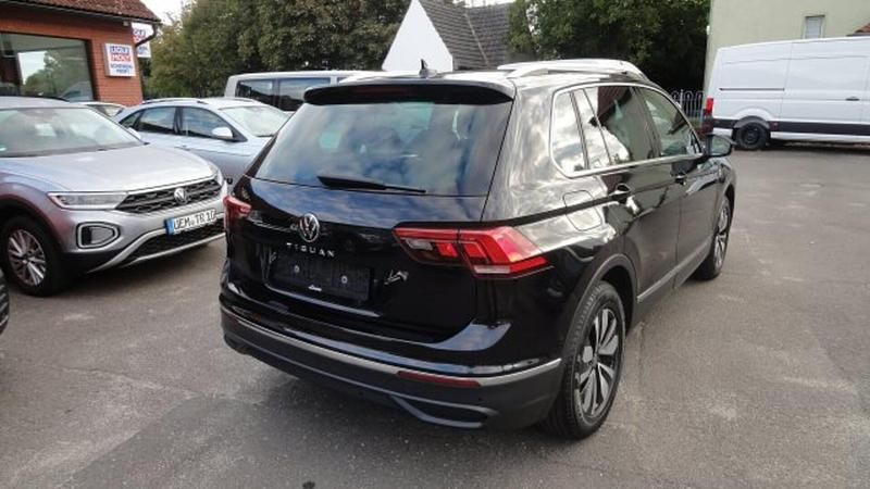 Gebraucht VW Tiguan Move 150 PS (110 kW) 2024 SUV