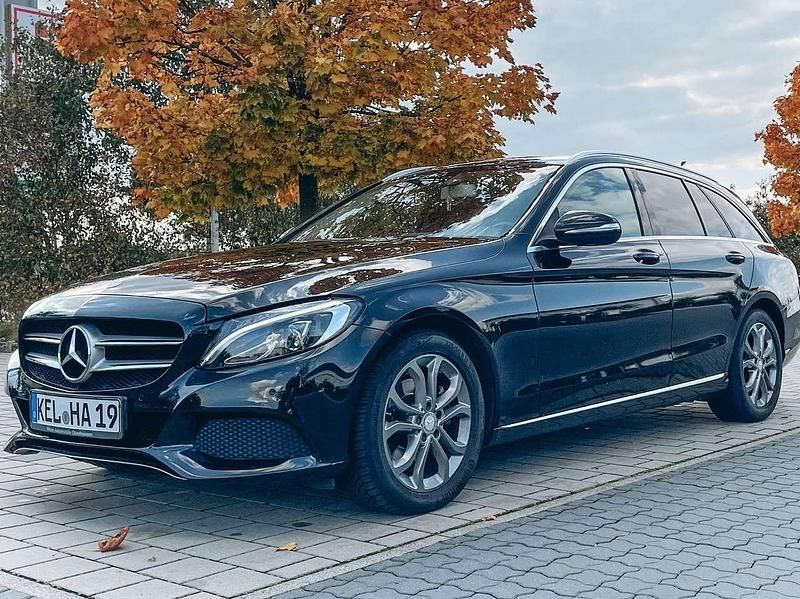 Schwarz Gebraucht 2014 Mercedes C220 Exclusive Kombi | 14.200 € (Etwas zu teuer) - Bild 1/4