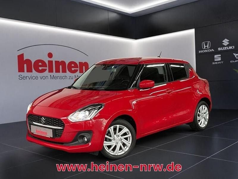 Rot Gebraucht 2021 Suzuki Swift Comfort Limousine | 12.899 € (Guter Preis) - Bild 1/4