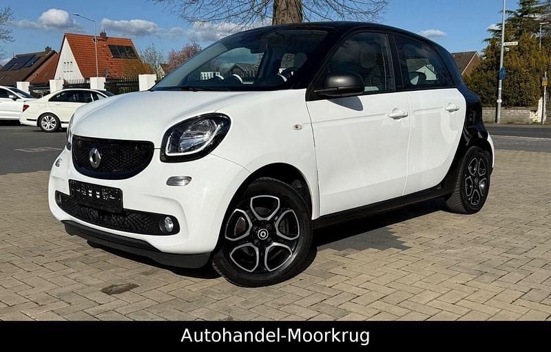 Second-hand Smart ForFour 90 CP (66 kW) 2019 Alb Hatchback