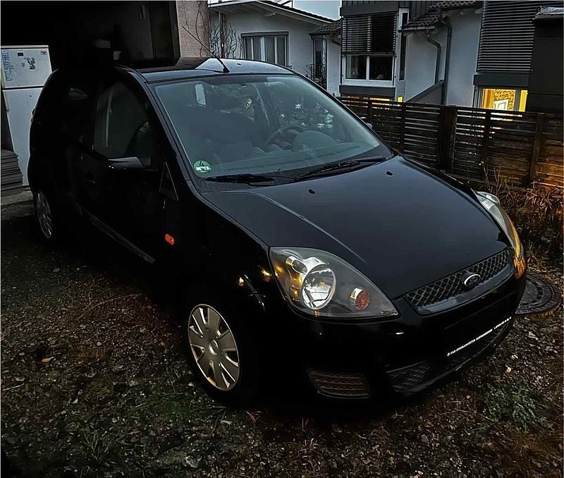 Schwarz Gebraucht 2007 Ford Fiesta Limousine | 590 € (Superpreis) - Bild 1/4