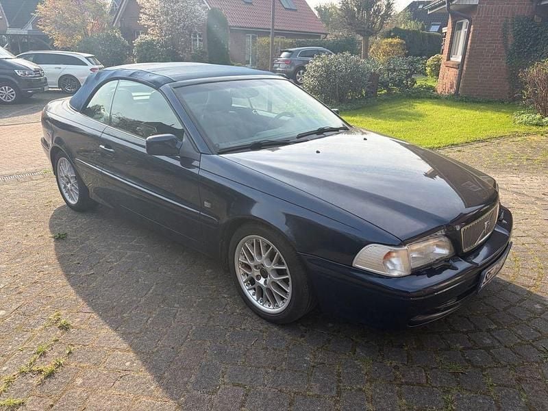 Second-hand Volvo C70 193 CP (141 kW) 1999 Albastru Cabrio