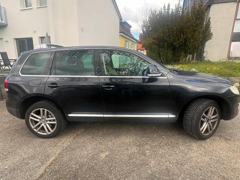 Używany VW Touareg 239 KM (175 kW) 2008 Czarny SUV