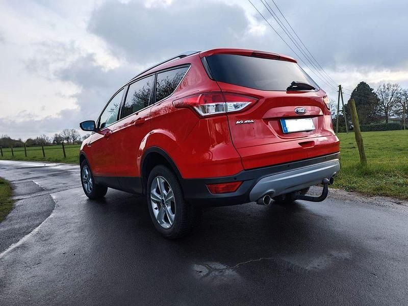 Gebraucht Ford Kuga Titanium 150 PS (110 kW) 2015 Rot SUV