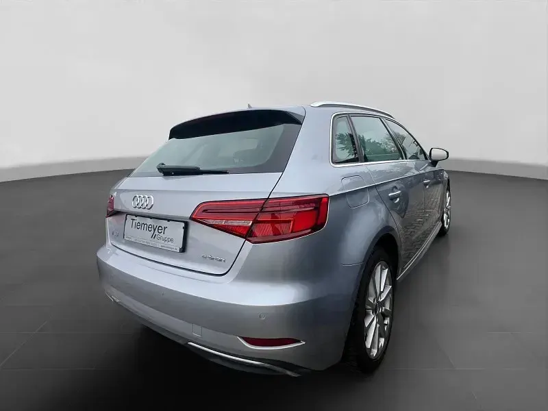 Brugt Audi A3 Sportback e-tron Design 204 HK (150 kW) 2017 Sølv Hatchback