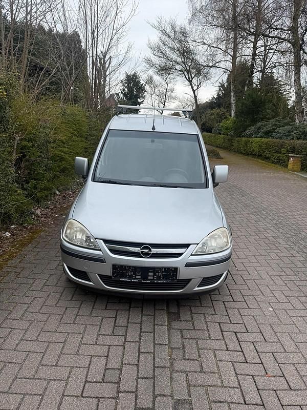 Gebraucht Opel Combo 100 PS (73 kW) 2008 Silber Van / Kleinbus