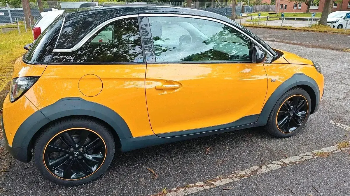 Gebraucht Opel Adam Rocks Rocks 115 PS (84 kW) 2017 Orange Kleinwagen