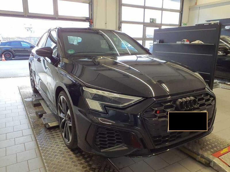 Gebraucht Audi S3 Ambiente 310 PS (228 kW) 2022 Mythosschwarz metallic Limousine