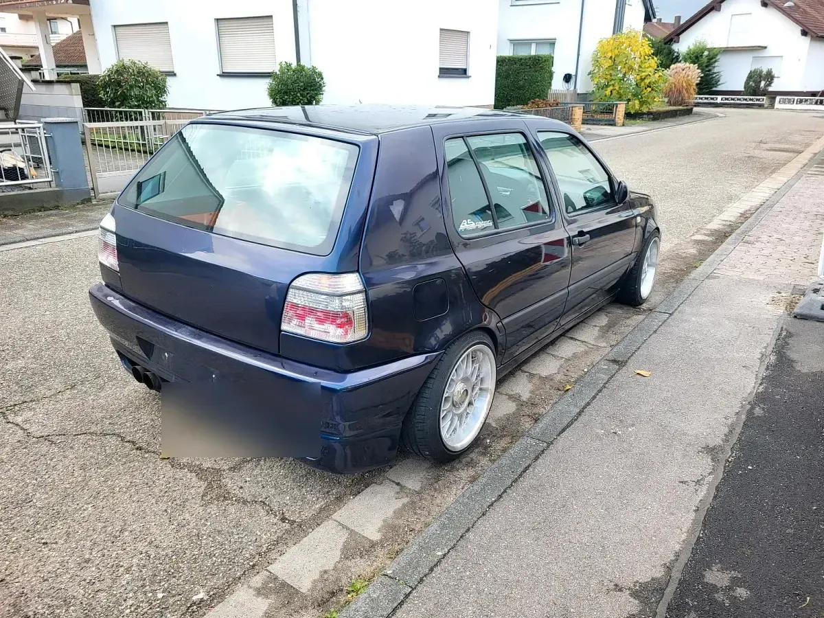 Gebraucht VW Golf 174 PS (127 kW) 1994 Violet Coupé