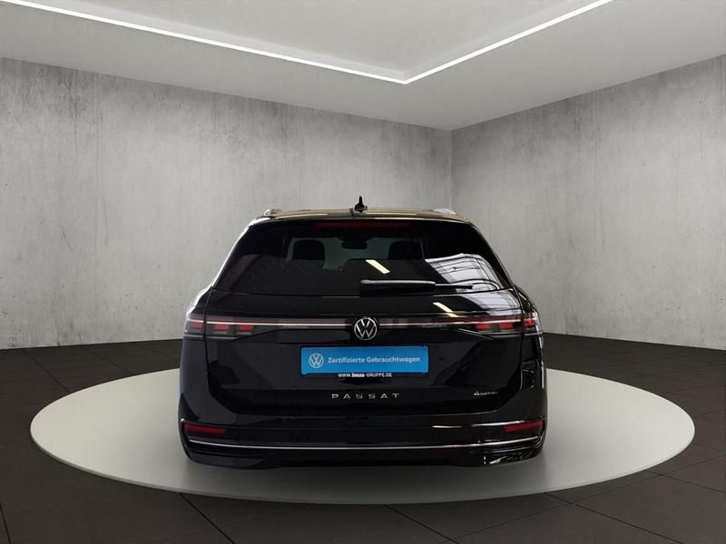 Gebraucht VW Passat Elegance 193 PS (141 kW) 2024 Grenadillschwarz metallic Kombi