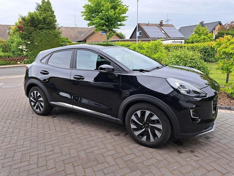 Schwarz Gebraucht 2022 Ford Puma Titanium SUV | 17.250 € (Superpreis) - Bild 1/4