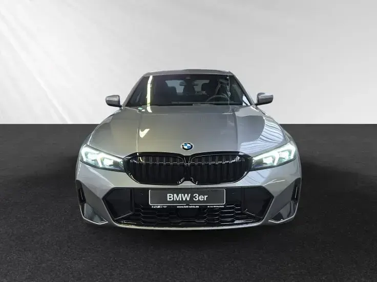 Neu BMW 320 M Sport 190 PS (139 kW) 2026 Skyscraper grau metallic Limousine