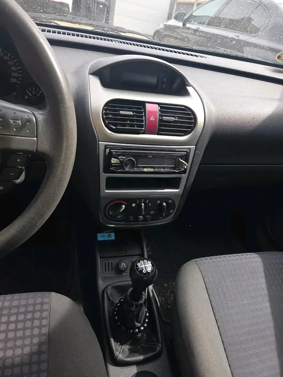 Gebraucht Opel Corsa 75 PS (55 kW) 2002 Silber Kleinwagen