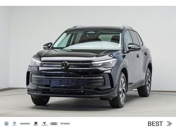 Schwarz (grenadillschwarz metallic) Neu 2025 VW Tiguan Life SUV | 51.080 € (Superpreis) - Bild 1/4