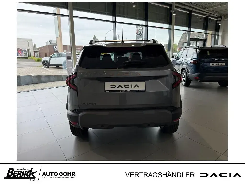 Neu Dacia Duster Extreme 122 PS (89 kW) 2026 Dolomitgrau metallic SUV