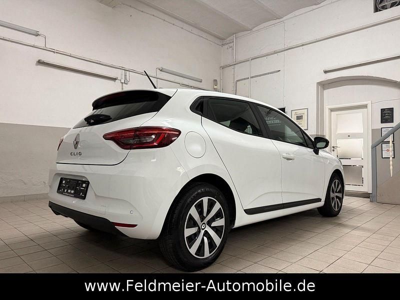 Gebraucht Renault Clio V Equilibre 67 PS (49 kW) 2022 Weiß Limousine