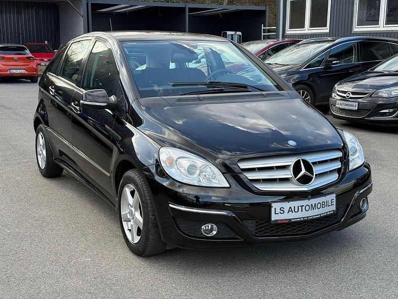 Gebraucht Mercedes B150 95 PS (69 kW) 2009 Schwarz Van / Kleinbus