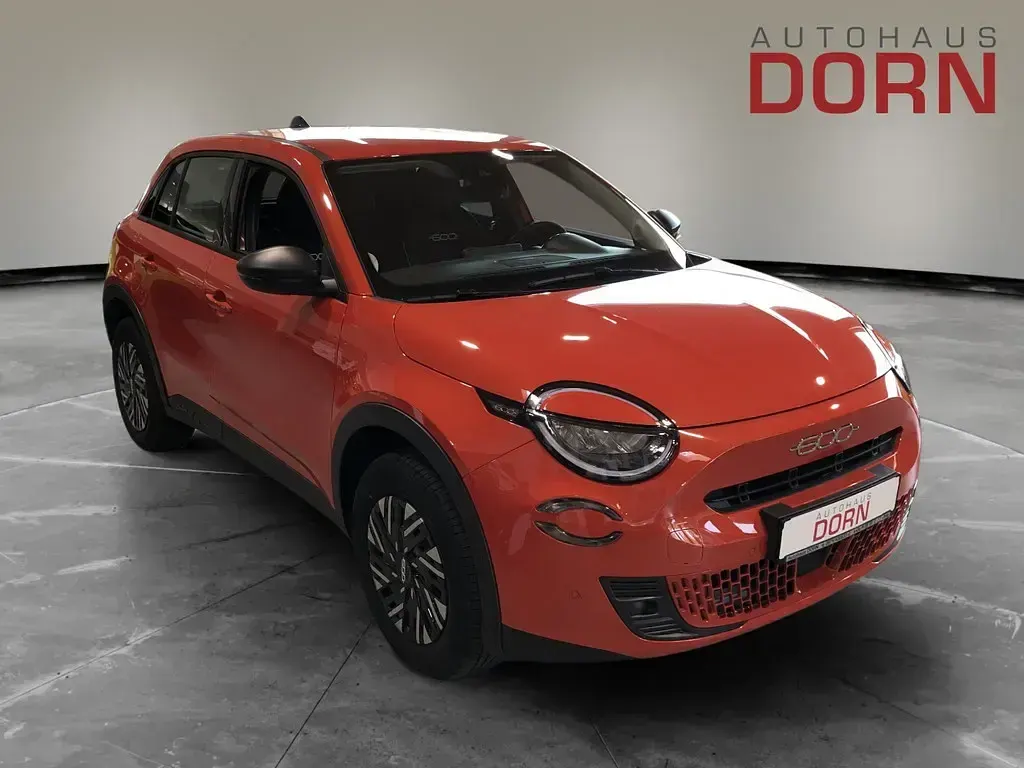 Neu Fiat 600 136 PS (100 kW) 2026 Sole orange SUV