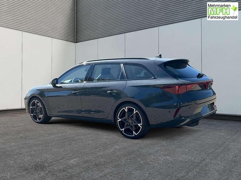 Neu Cupra Leon VZ 333 PS (244 kW) 2025 Blau Kombi