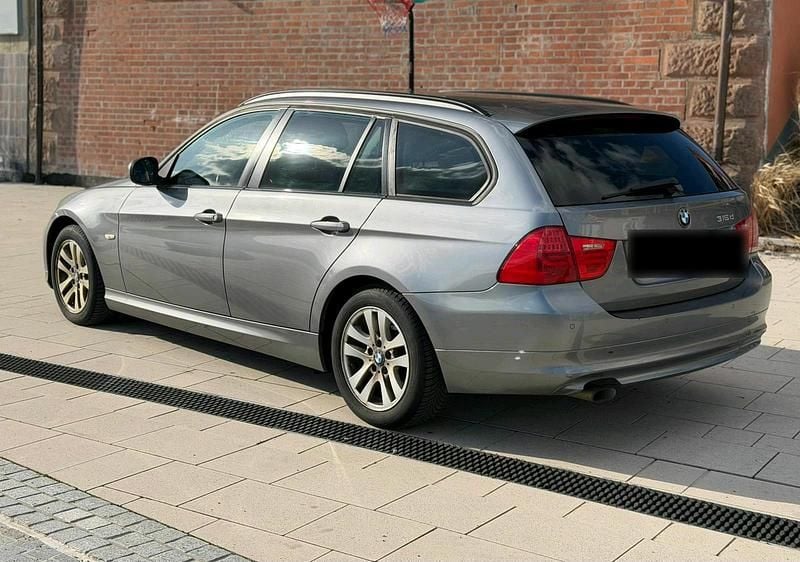 Gebraucht BMW 316 116 PS (85 kW) 2012 Grau Kombi