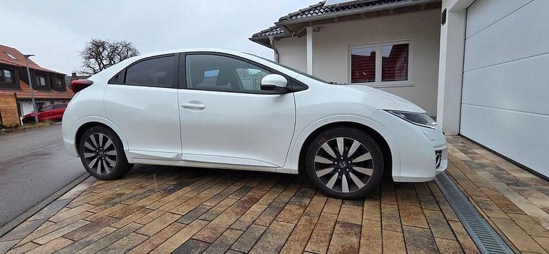 Gebraucht Honda Civic 99 PS (72 kW) 2016 Weiß Limousine