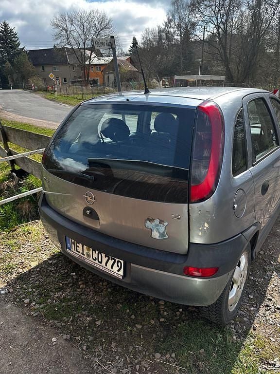 Second-hand Opel Corsa Njoy 75 CP (55 kW) 2003 Argintiu Hatchback