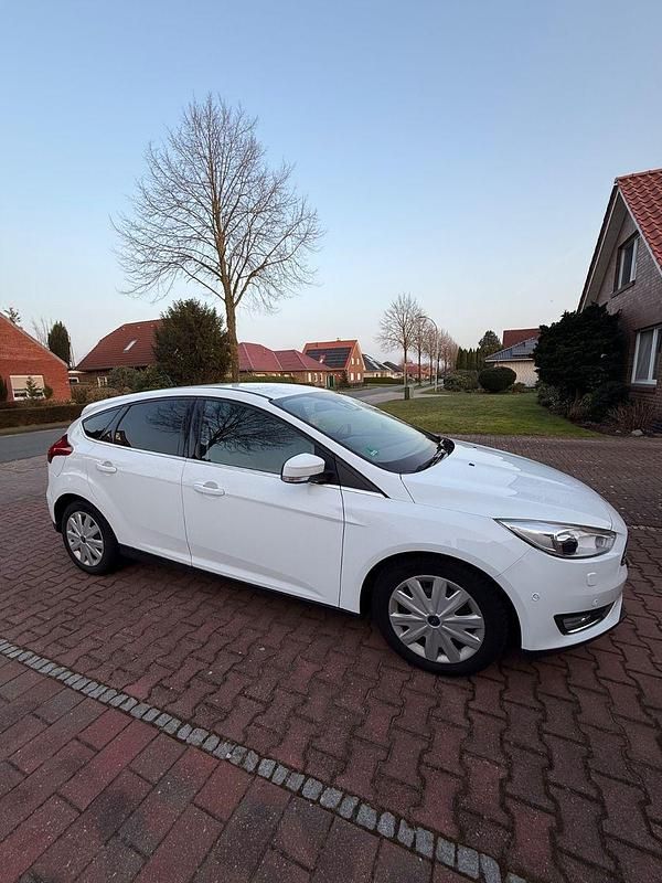 Gebraucht Ford Focus Business Edition 150 PS (110 kW) 2016 Weiß Limousine