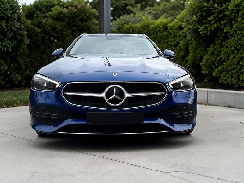 Gebraucht Mercedes C220 200 PS (147 kW) 2022 Blau Kombi