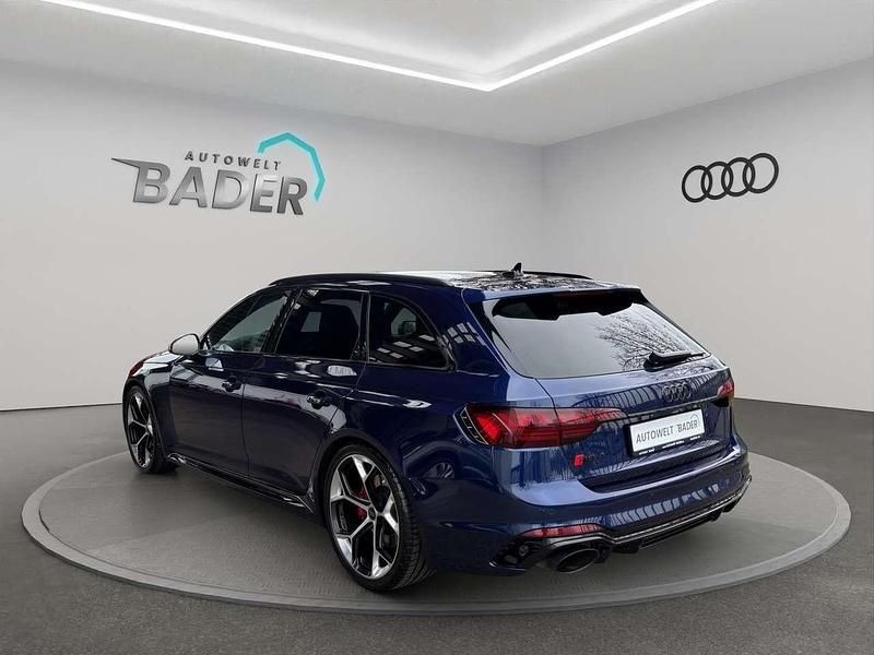 Używany Audi RS4 Competition 450 KM (330 kW) 2024 Niebieski Kombi