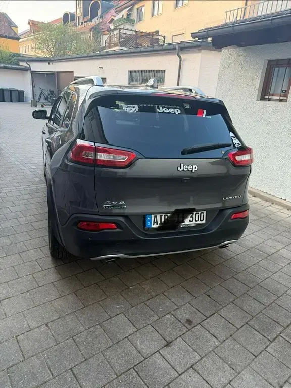 Gebraucht Jeep Cherokee 170 PS (125 kW) 2014 Grau SUV