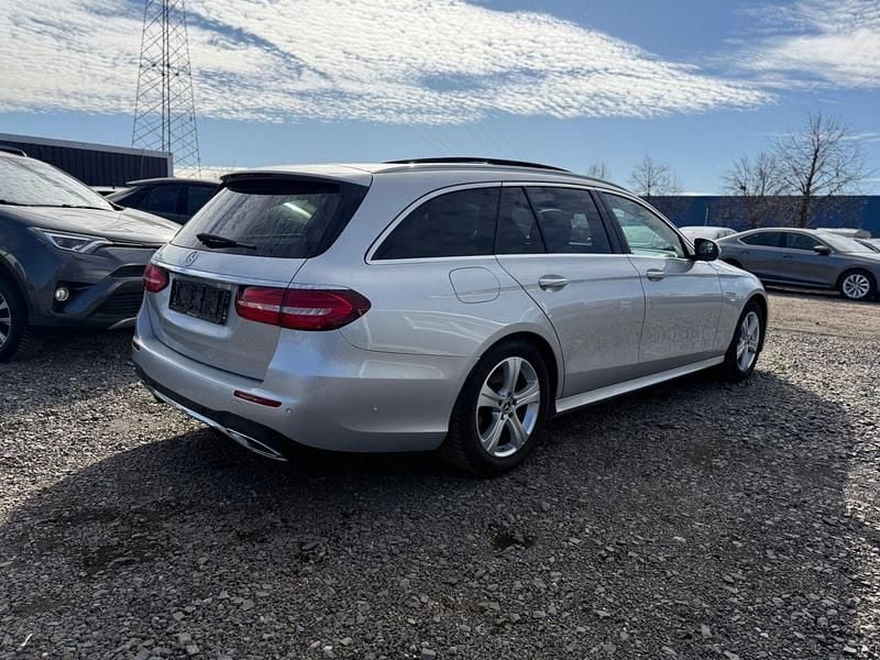 Gebraucht Mercedes E220 AMG 194 PS (142 kW) 2018 Silber Kombi