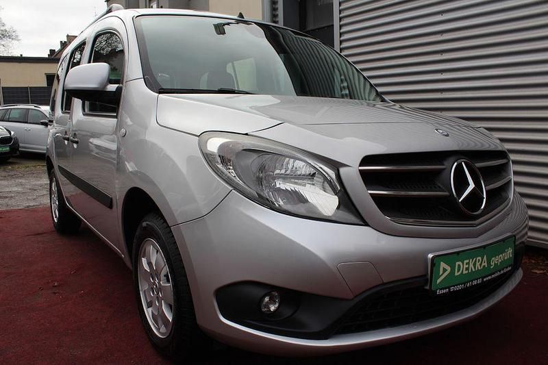 Gebraucht Mercedes Citan 112 Edition 114 PS (83 kW) 2017 Silber Kombi
