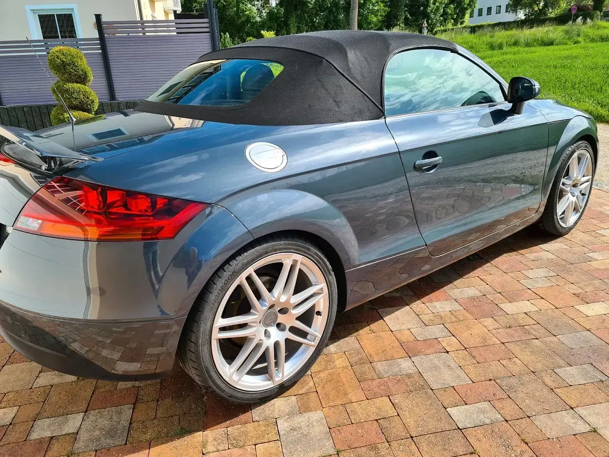 Gebraucht Audi TT Roadster 160 PS (117 kW) 2009 Grau Cabrio
