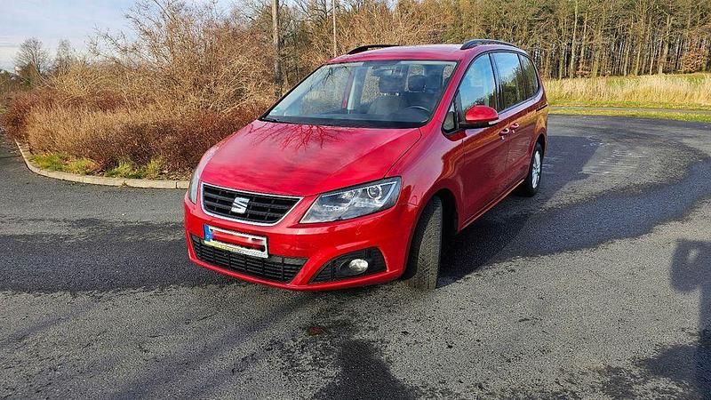 Rot Gebraucht 2018 Seat Alhambra Style Van / Kleinbus | 18.990 € (Superpreis) - Bild 1/4