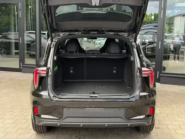 Neu Lynk & Co 01 280 PS (205 kW) 2026 Schwarz SUV