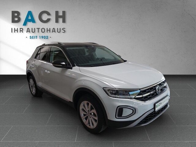 Gebraucht VW T-Roc Style 150 PS (110 kW) 2023 Pure white schwarz SUV